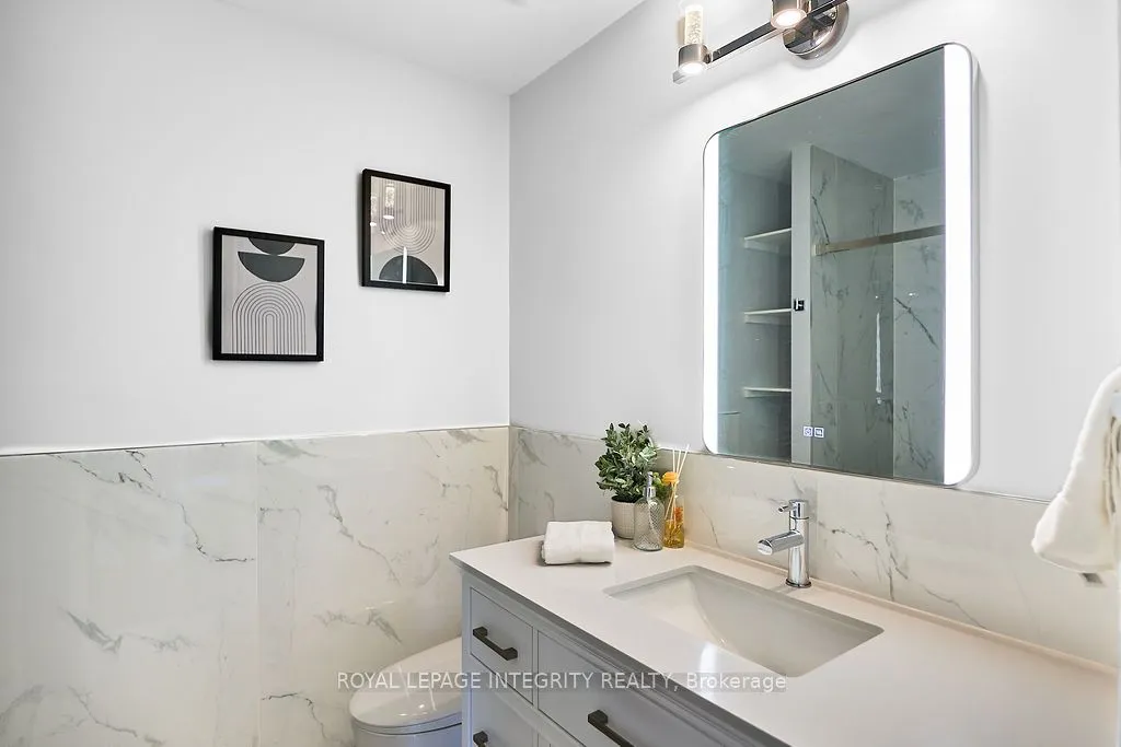 53 Newcastle Avenue, ON K2K 3B5