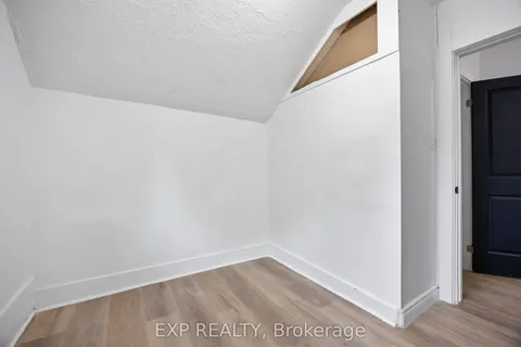 173 Brock Street, ON N7T 2W3