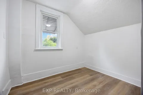 173 Brock Street, ON N7T 2W3