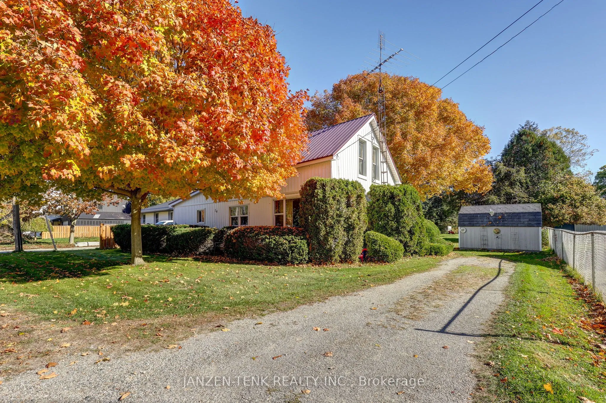 24 Chatham Street, ON N0J 1T0