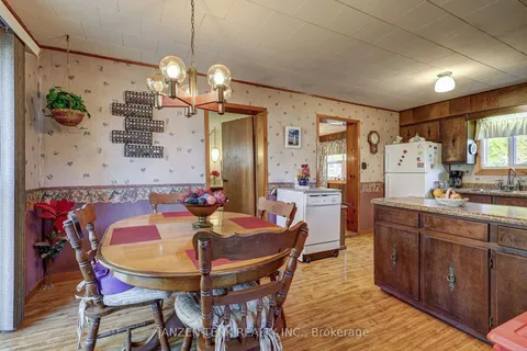 24 Chatham Street, ON N0J 1T0