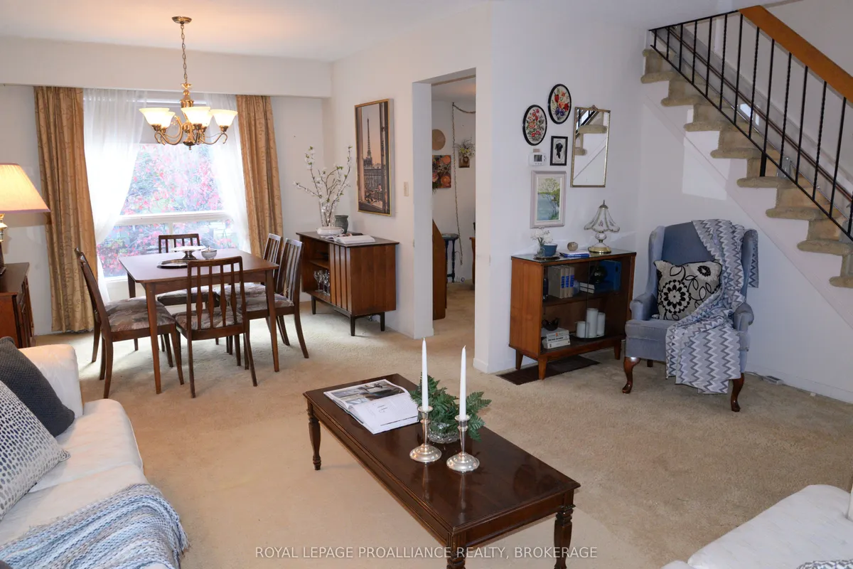 834 Somerset Crescent, ON K7P 1G5