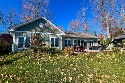 563 Dalhaven Road, ON K9J 6X2