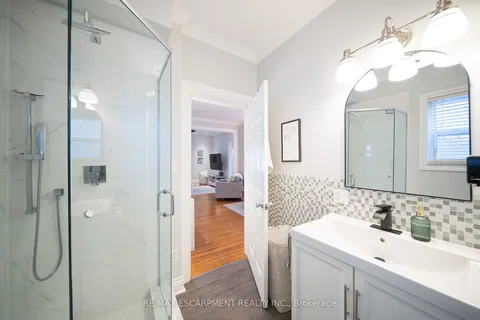 35 Murray Street, ON N3S 5N4