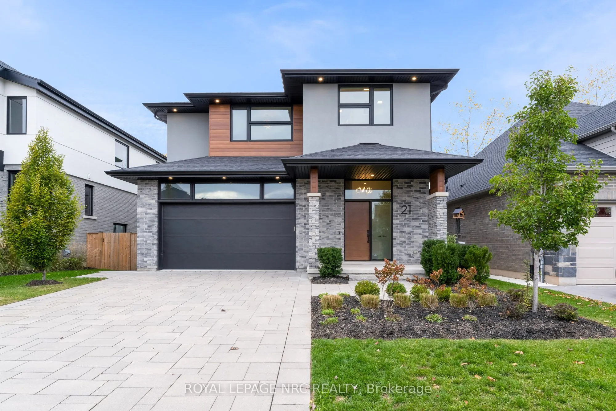 21 Singer Street, ON L2V 0E9