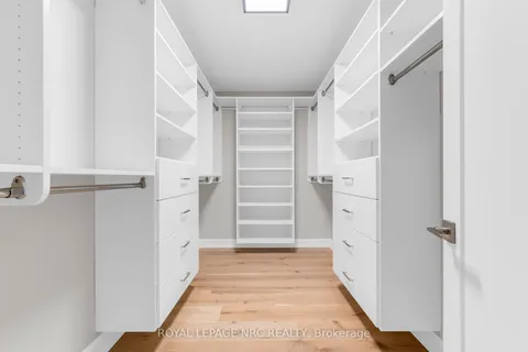 21 Singer Street, ON L2V 0E9