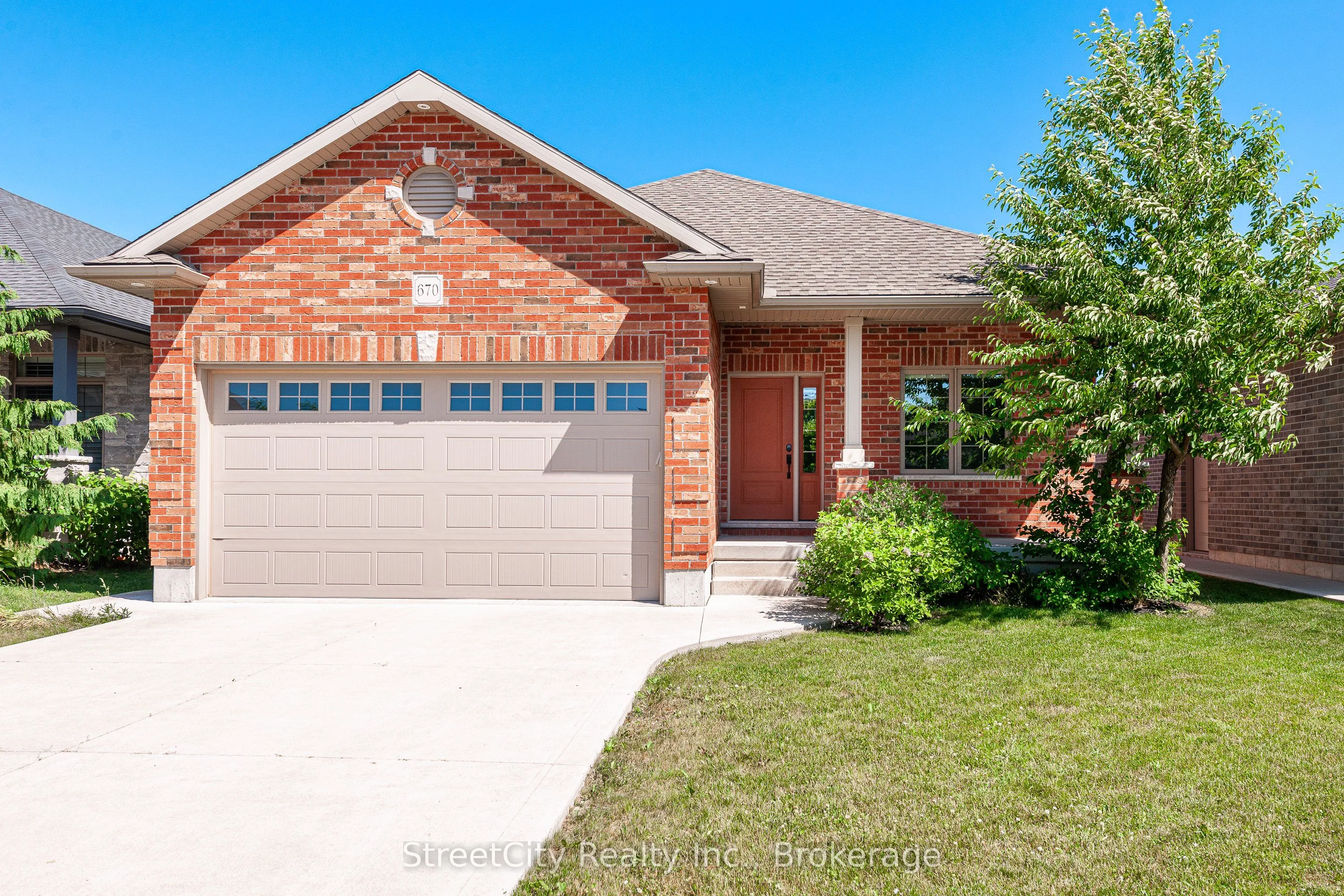 670 Forman Avenue, ON N5A 0G3