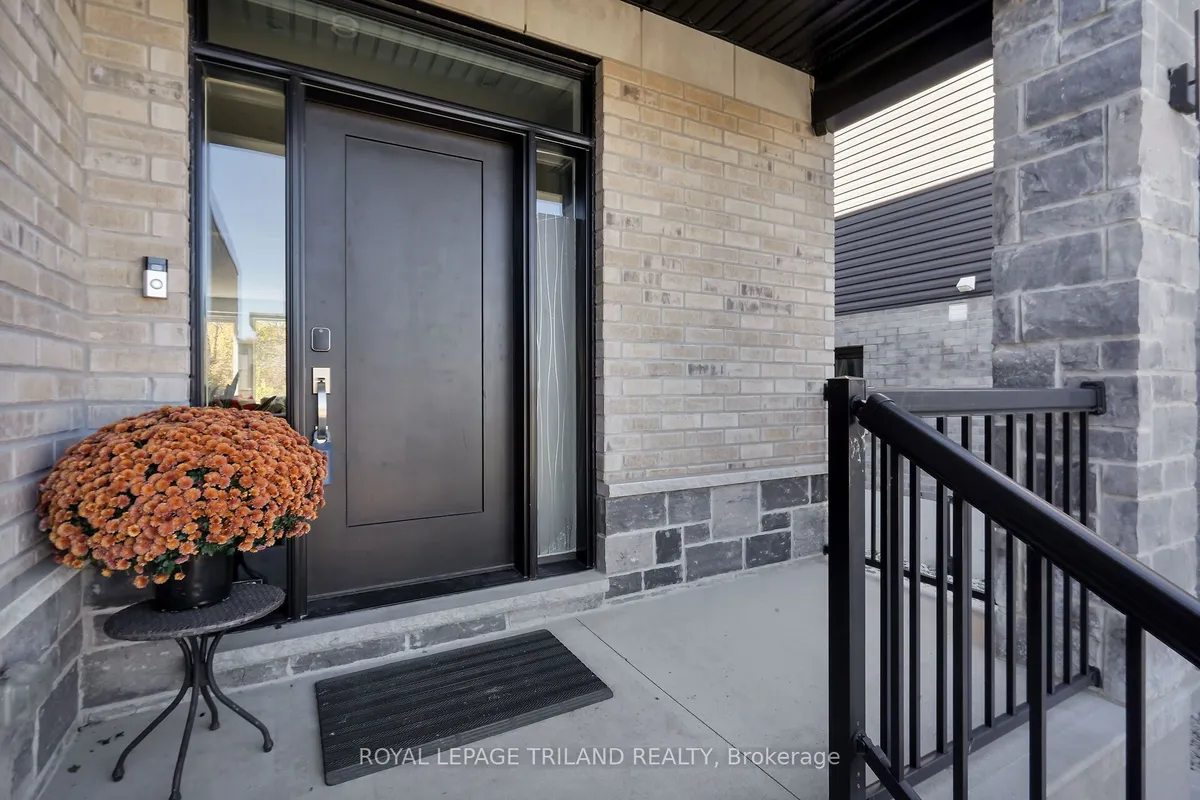 1422 Lawson Road, ON N6G 0E2