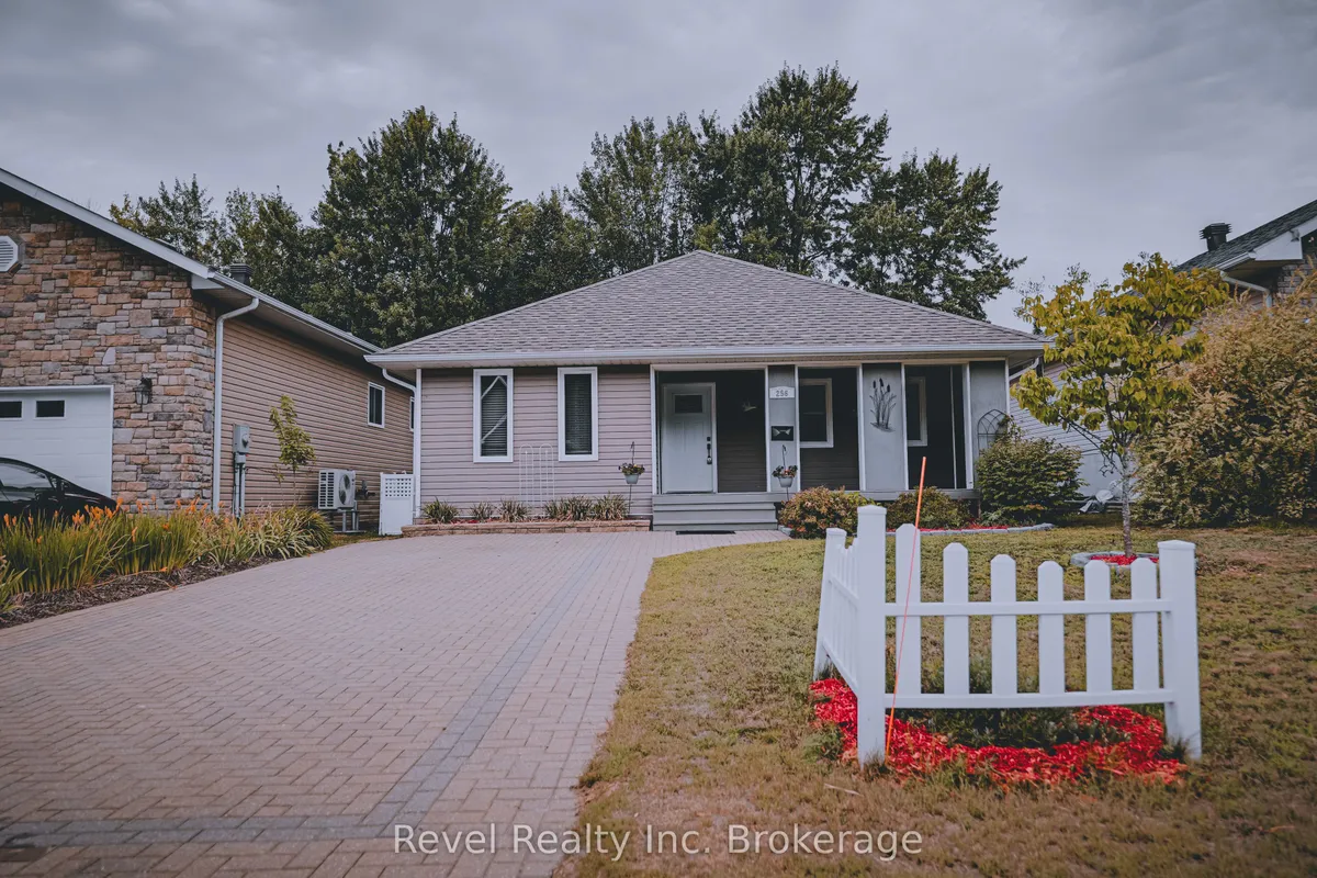 256 Thelma Avenue, ON P1A 4M8