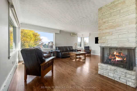 235 Broadview Drive, ON K8A 2A5