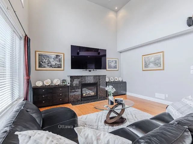 507 Kochar Drive, ON K2C 4G9