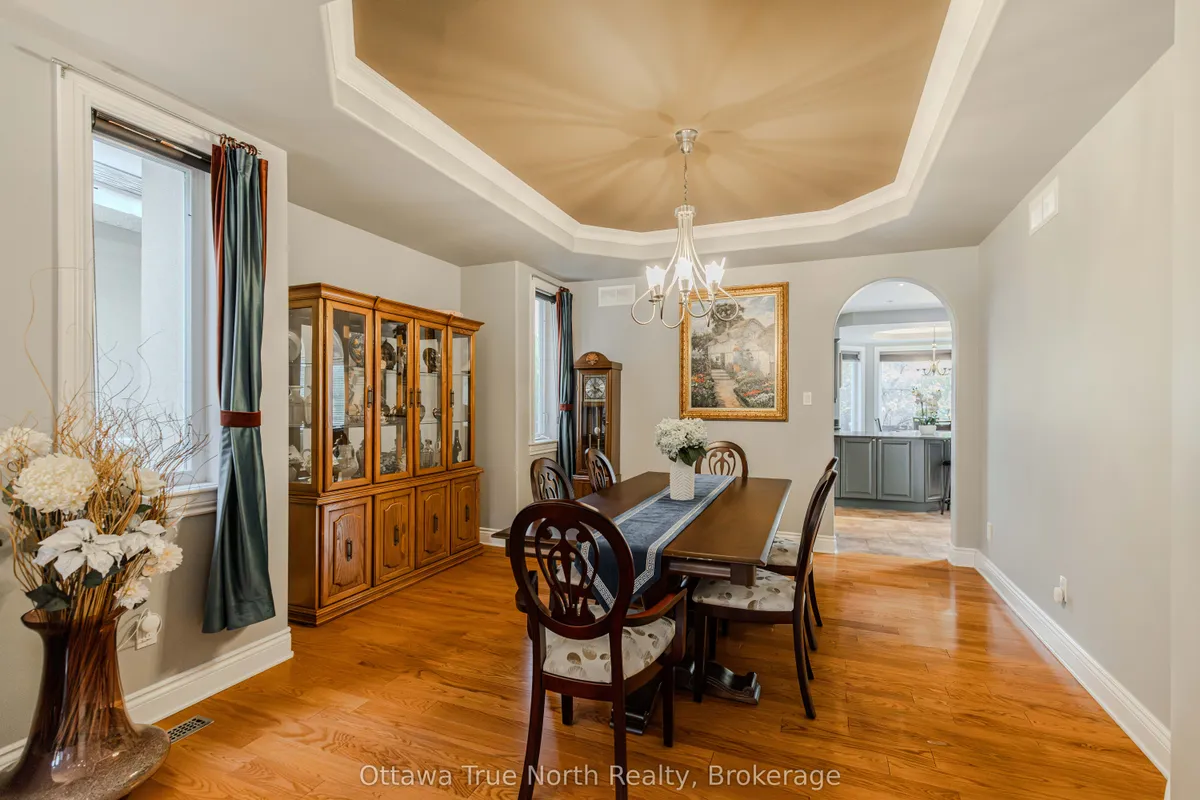 507 Kochar Drive, ON K2C 4G9