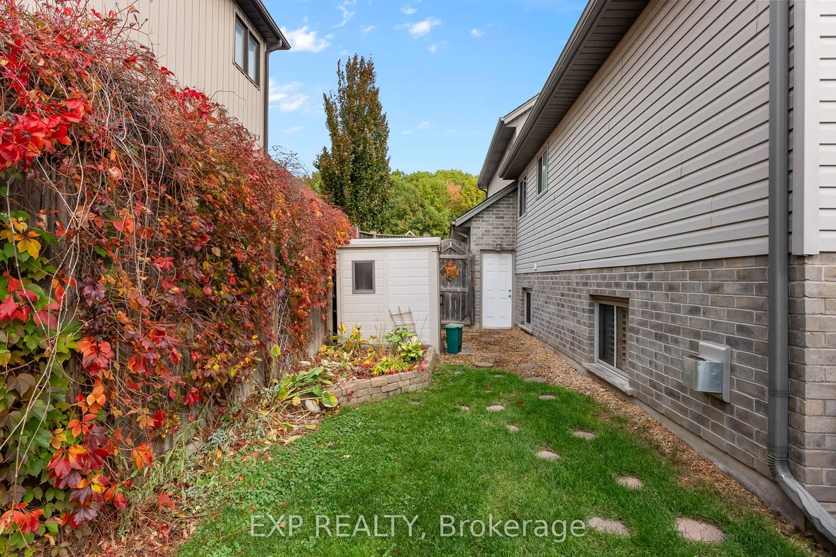 9148 Tapestry Court, ON L2H 0E2