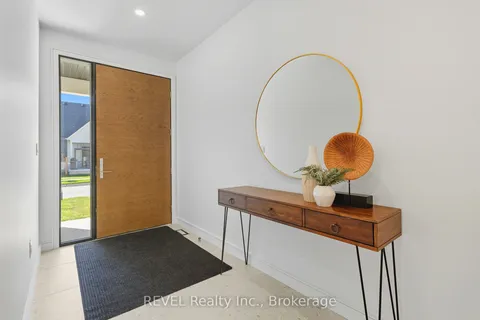 40 IVY Crescent, ON L2V 0J9