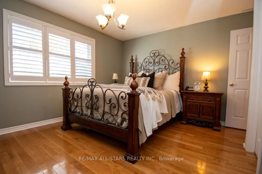 43 Thrushwood Trail, ON K9V 0B2