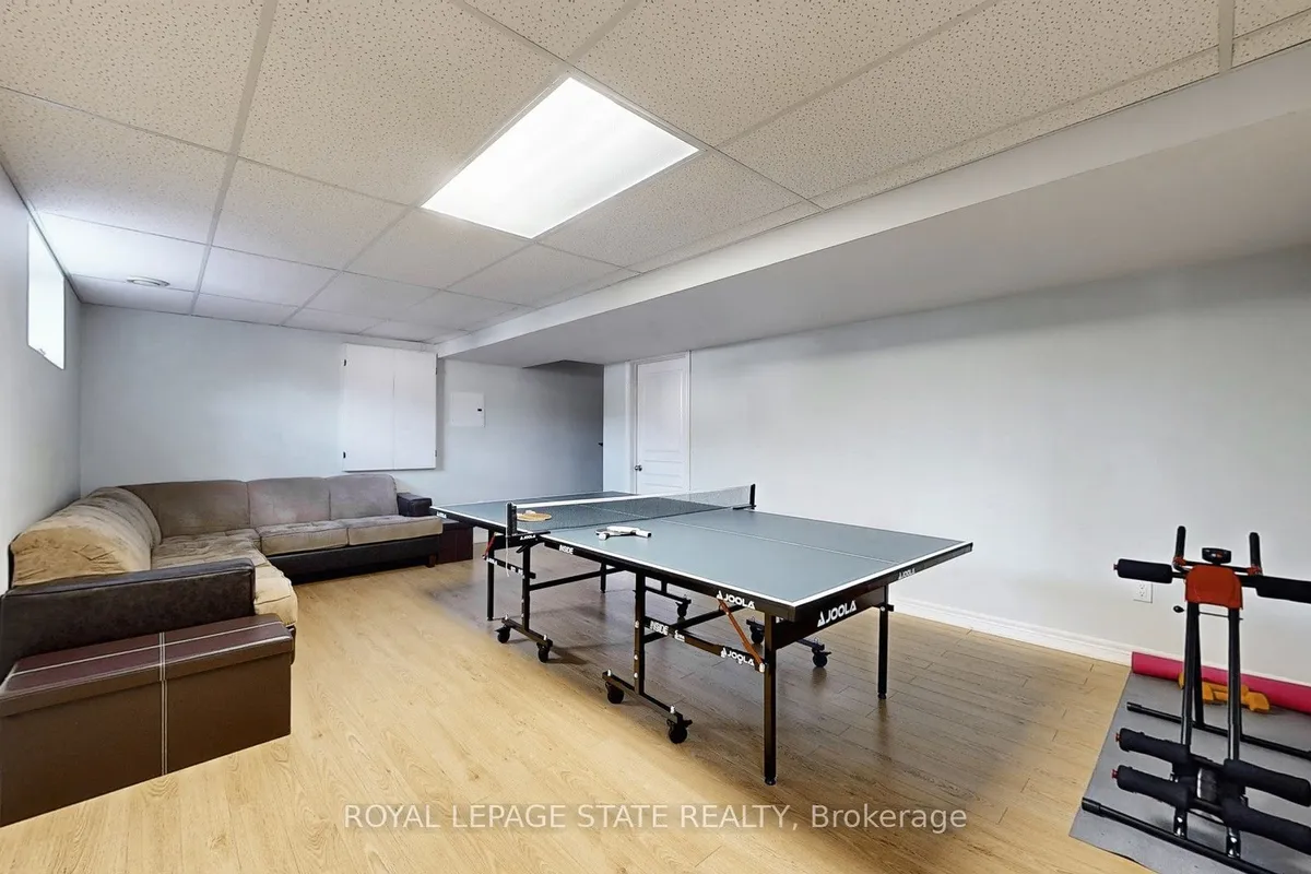 50 Bankfield Crescent, ON L8J 0C1