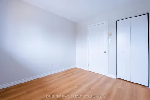 1728 Mckeown Avenue, ON P1B 7N3