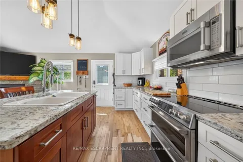 2073 First Avenue, ON N0A 1P0