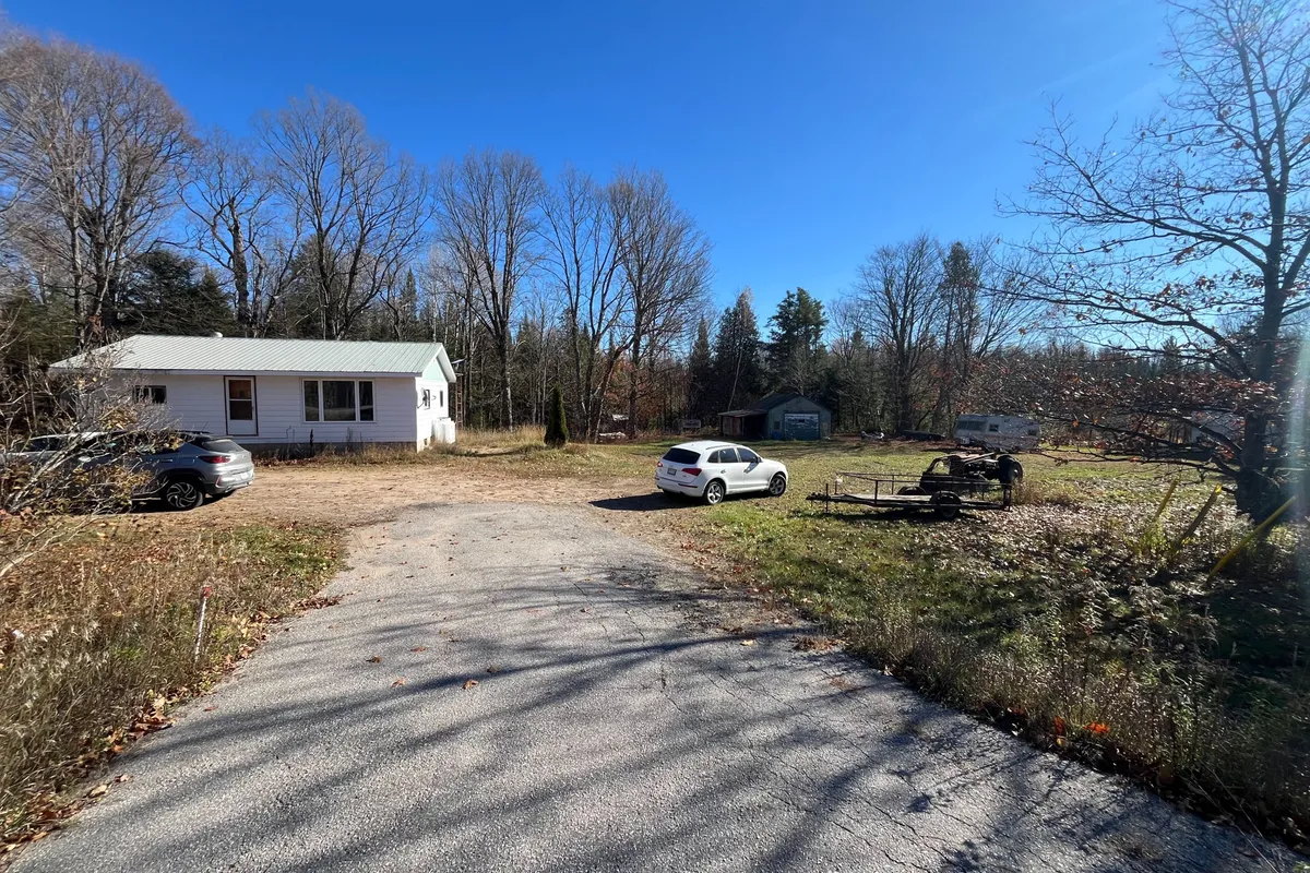 27668 Hwy 28 N/A, ON K0L 1C0