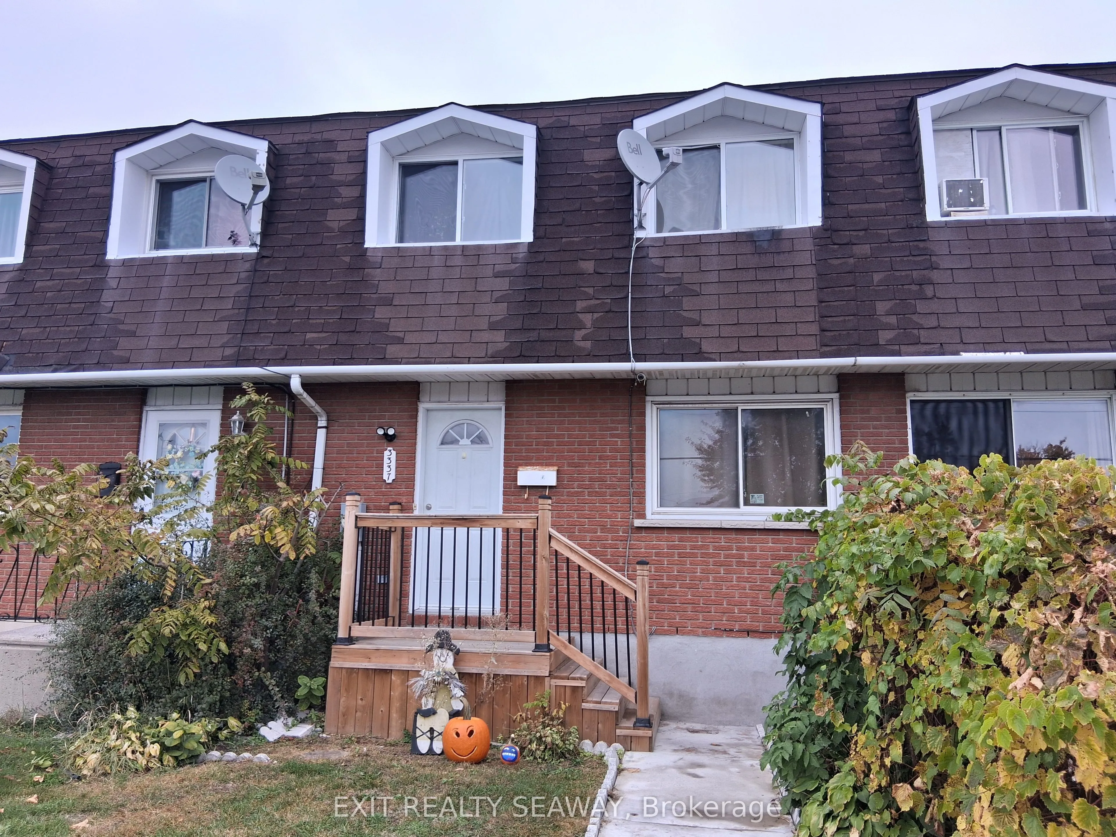 3337 Cadeb Avenue, ON K6K 1H9