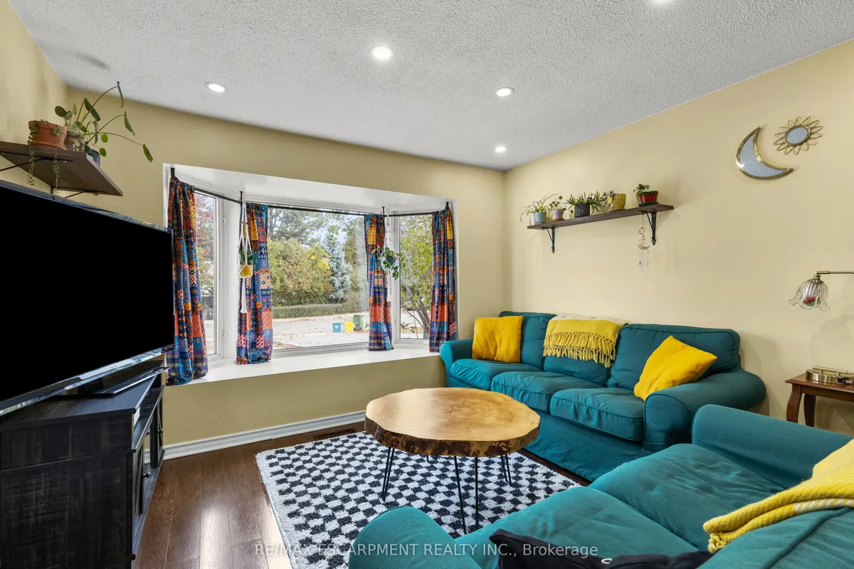 50 Gledhill Crescent, ON L9C 6H4