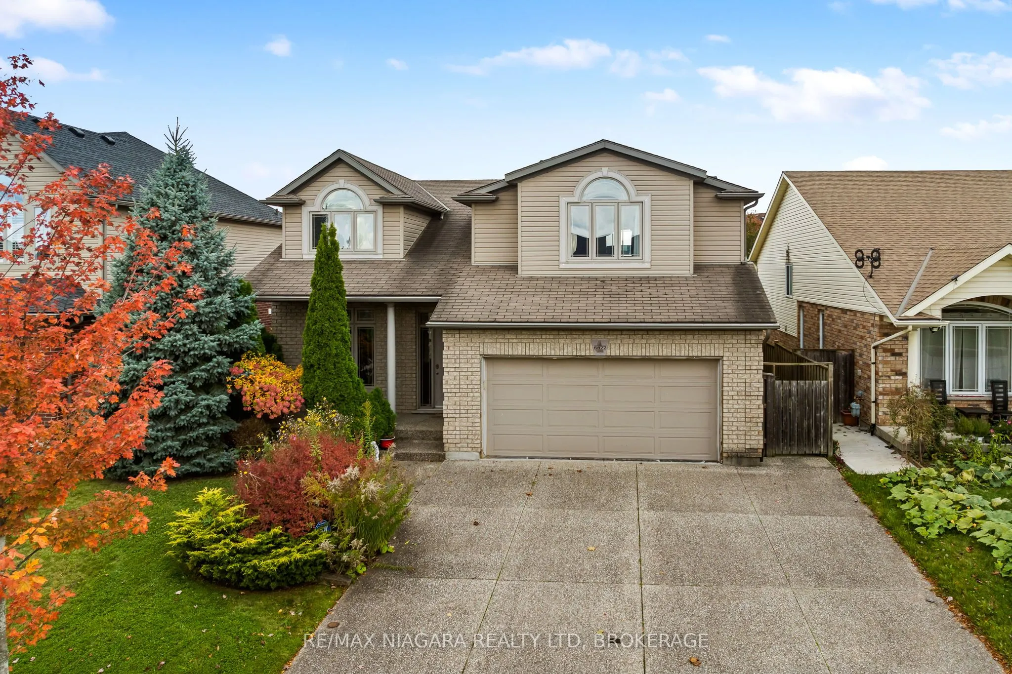 6877 Courtney Crescent, ON L2H 0A3