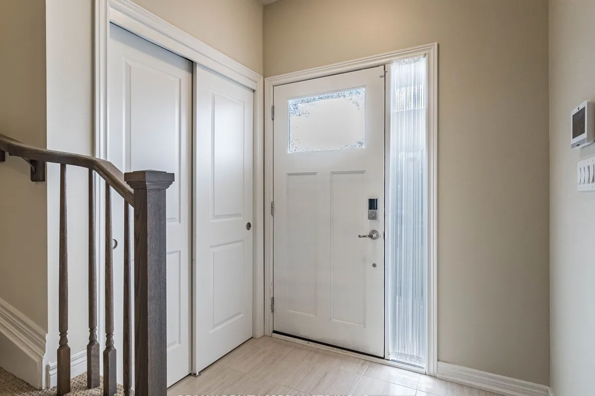 120 Sycamore Street, ON L3C 0H8