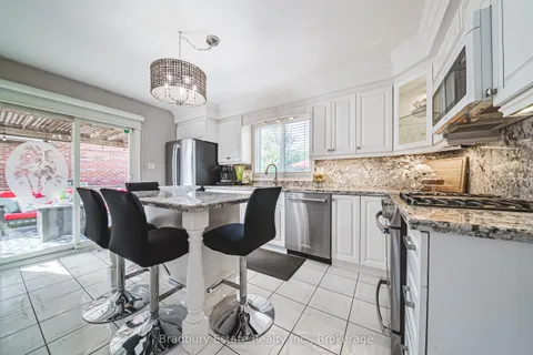 176 Highland Road, ON L8J 2S6