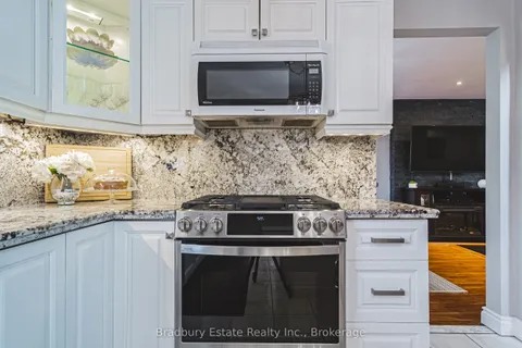 176 Highland Road, ON L8J 2S6