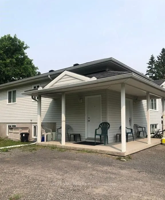 35 Cloverloft Court, ON K2S 1T3