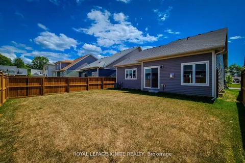 54 Beach Walk Crescent, ON L0S 1N0