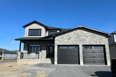 827 Solidex Place, ON K4R 0C7