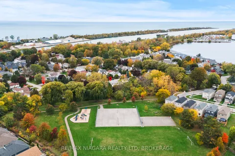 28 Runcorn Street, ON L2M 1N8