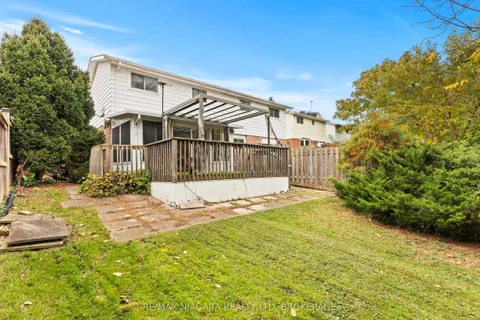 28 Runcorn Street, ON L2M 1N8