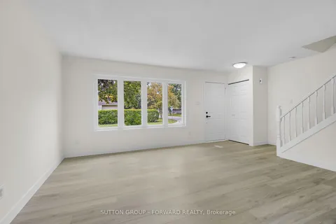 12 Inverary Road, ON N6G 3L6