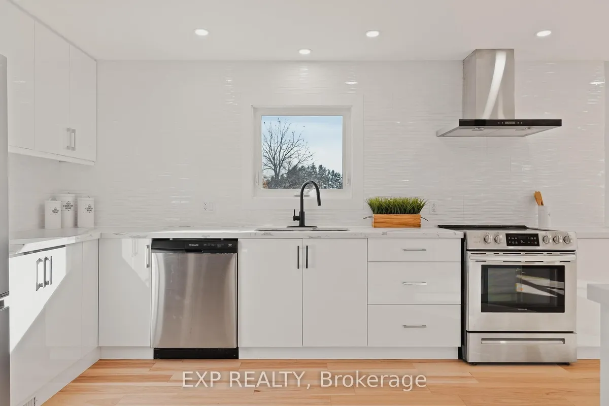 8 Talbot Street, ON N0E 1R0