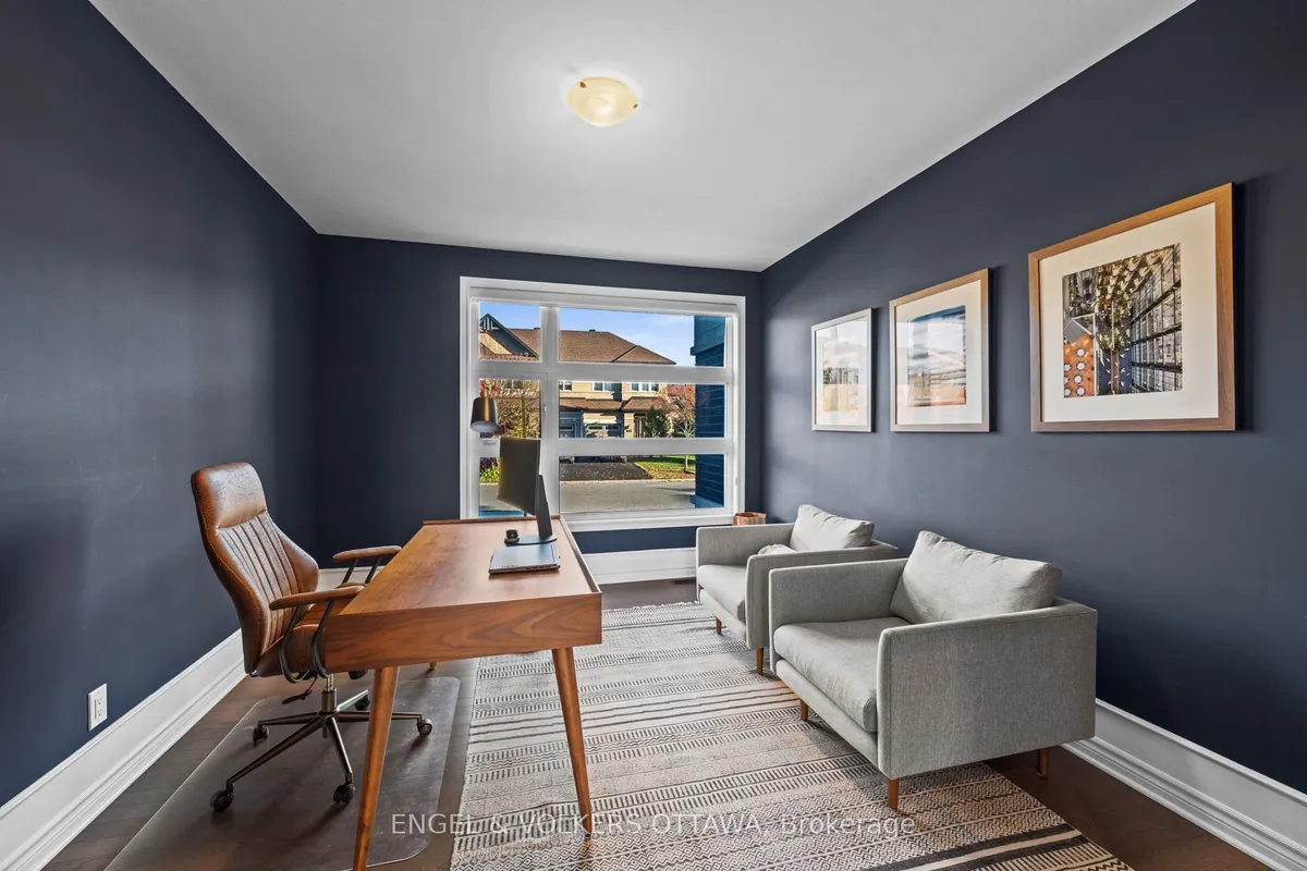 221 Cooks Mill Crescent, ON K1V 2N1