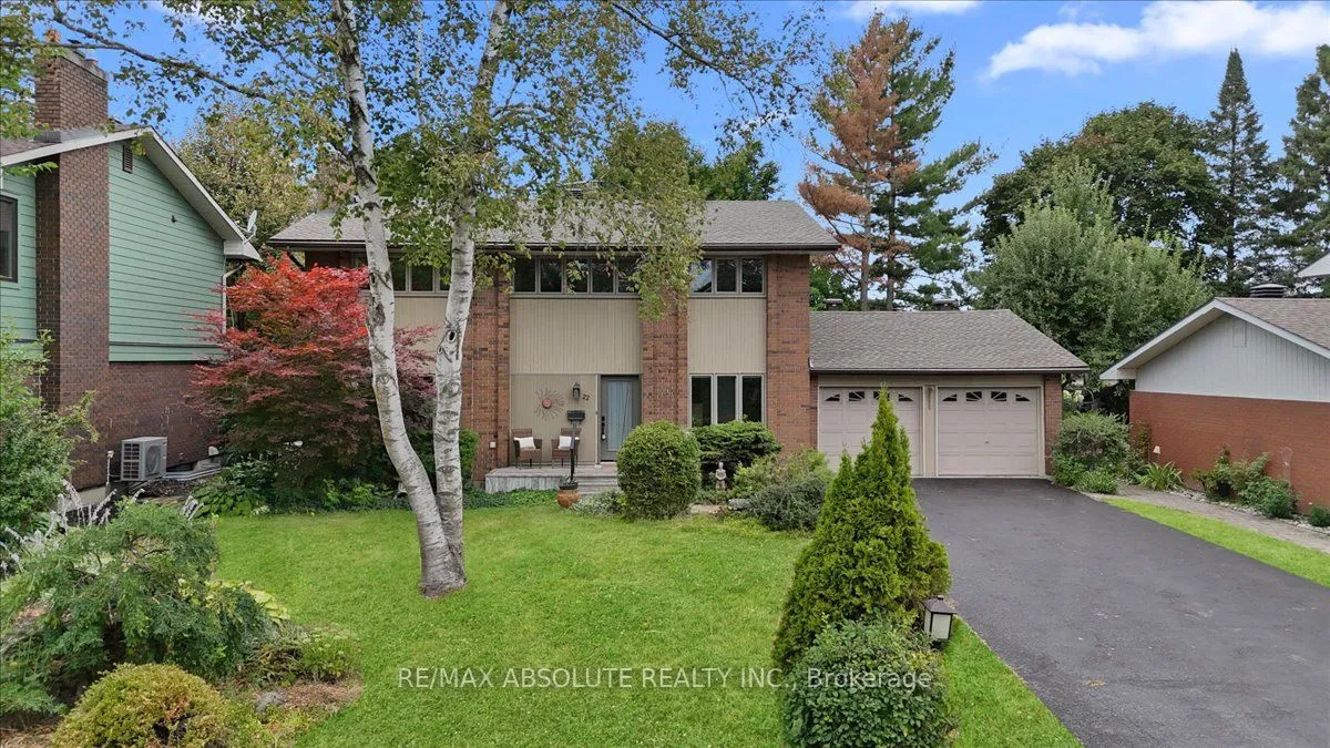 22 Banting Crescent, ON K2K 1P4