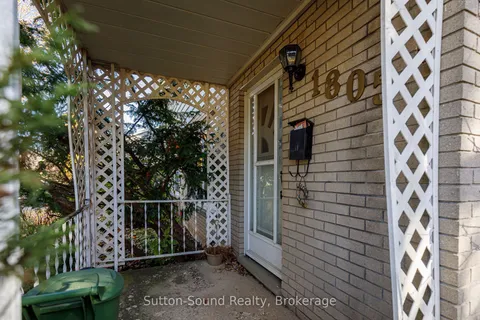 1805 7th Avenue, ON N4K 5L5