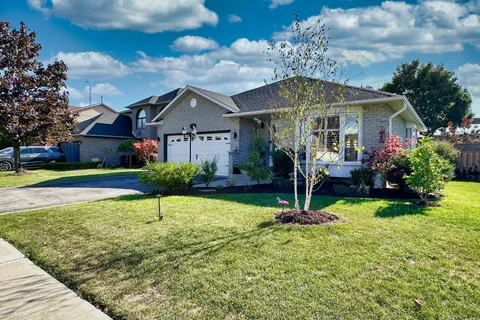 49 Riviera Ridge, ON L8E 5E7