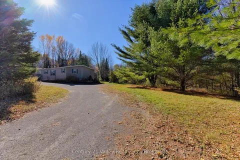 478 Mcmahon Road, ON K7V 3Z7