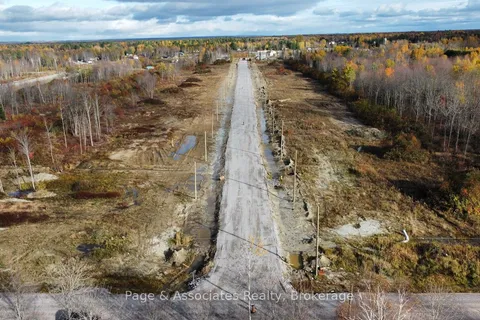 22 Vanier Street, ON P2B 0C8