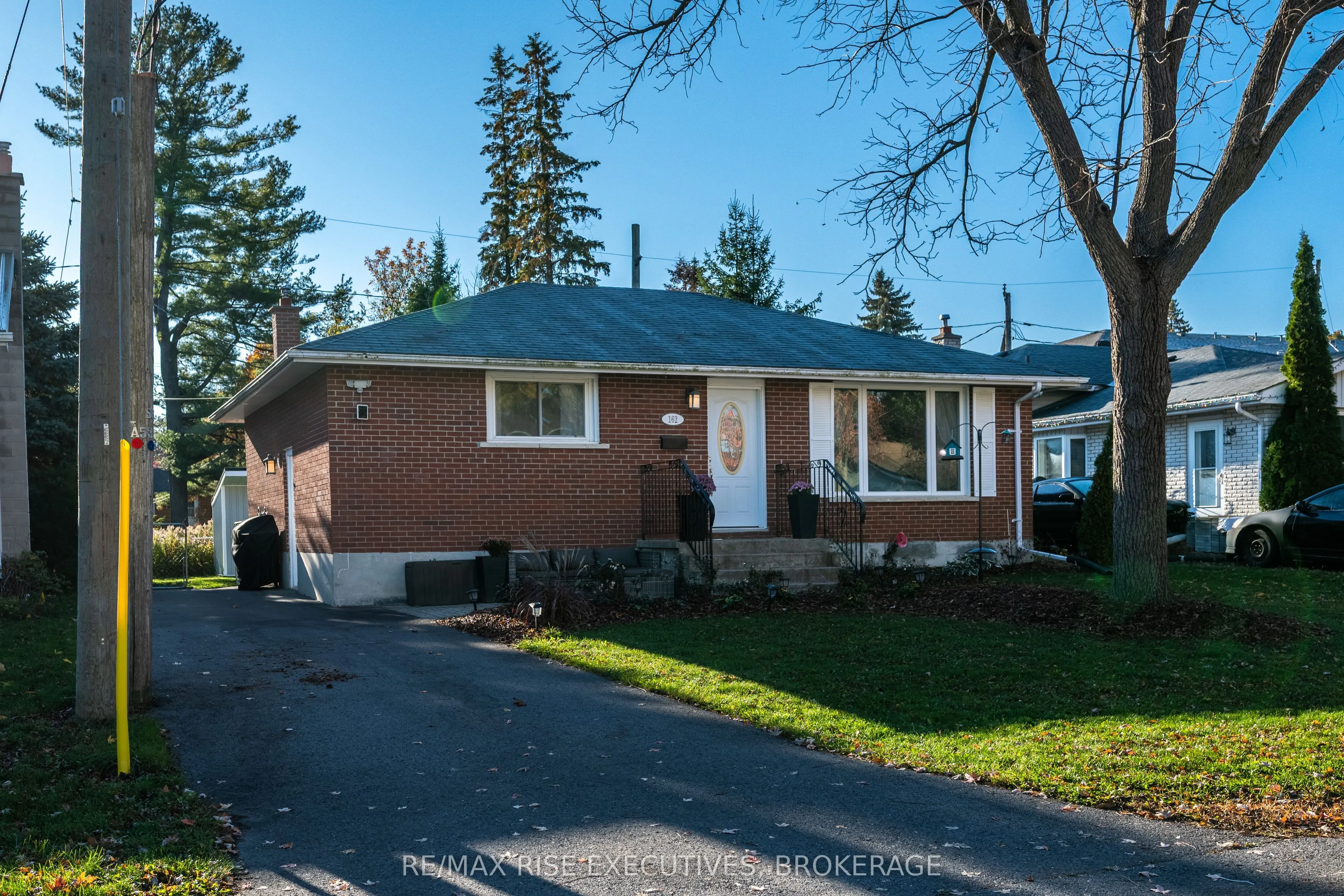 162 Second Avenue, ON K7R 2J2