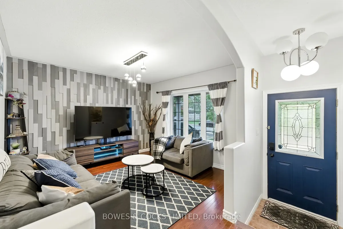 210 Farrier Crescent, ON K9L 0A6