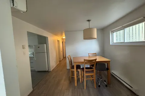 708 Oxford Street, ON N5Y 3J6