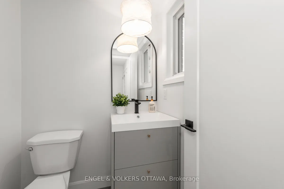 39 Benlark Road, ON K2J 2L5