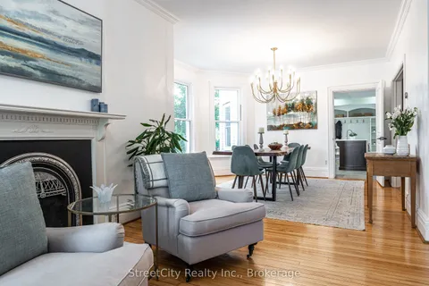 18 Waterloo Street, ON N5A 5H5