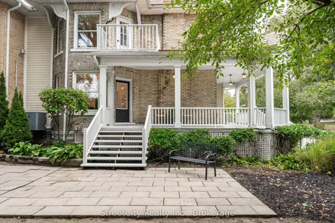 18 Waterloo Street, ON N5A 5H5