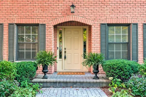 47 Howard Boulevard, ON L8B 0G4