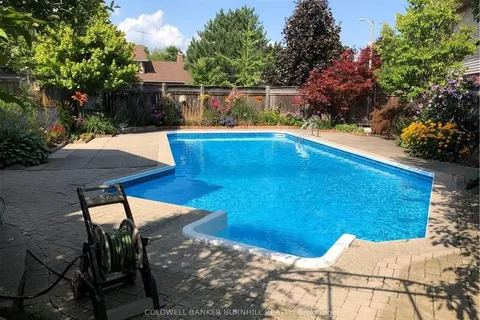 47 Howard Boulevard, ON L8B 0G4